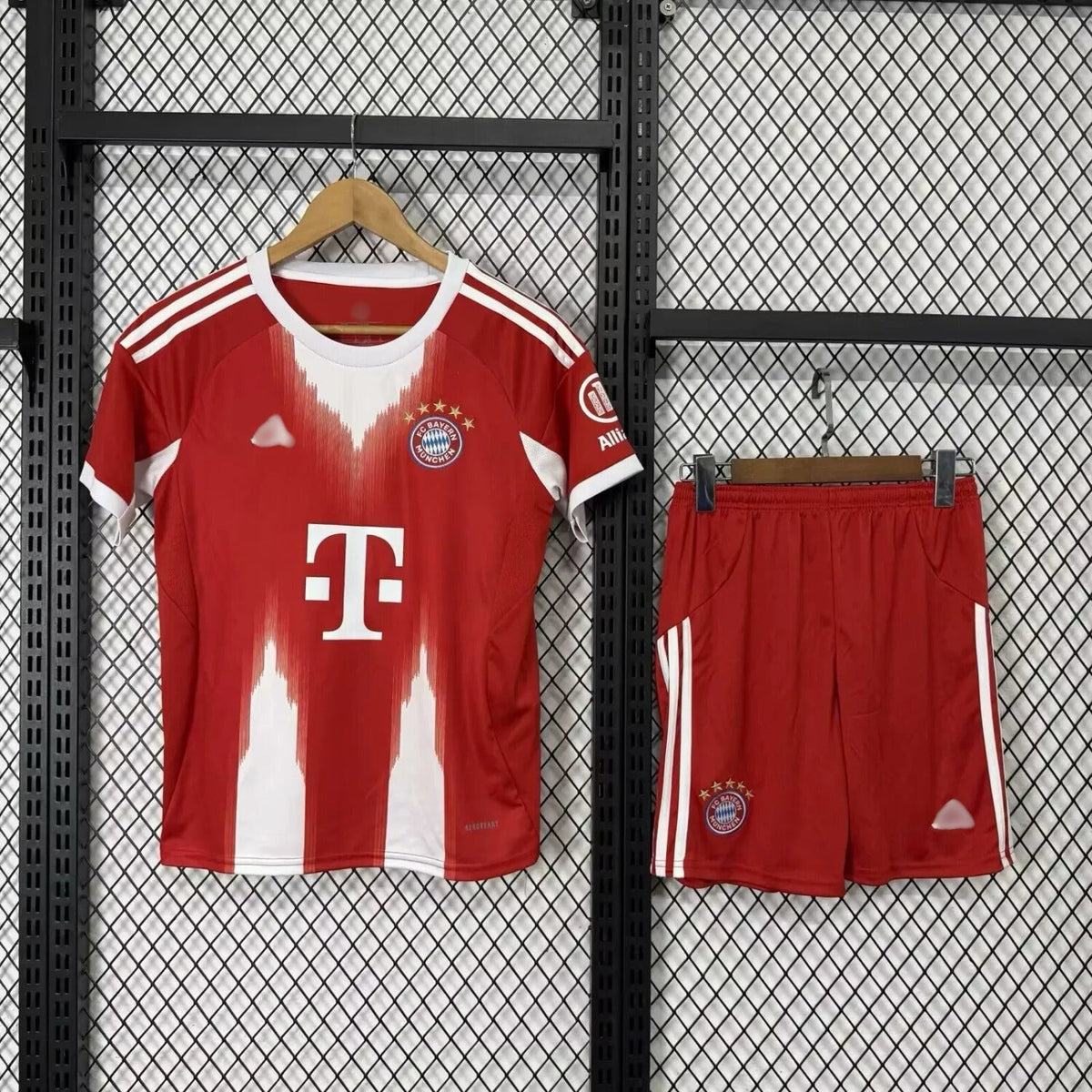 Bayern Münich Home Kit 2025/2026
